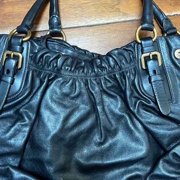 Prada black leather shoulder bag - Picture 4 of 9